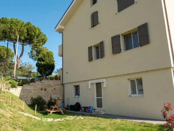 Vista della parte posteriore della villetta.