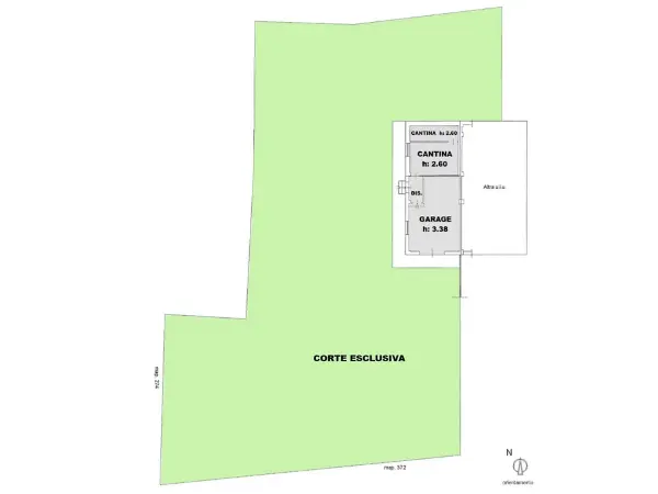 Planimetria della corte, del garage e della cantina.