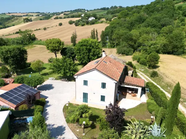 Vista aerea dell'intera proprietà.