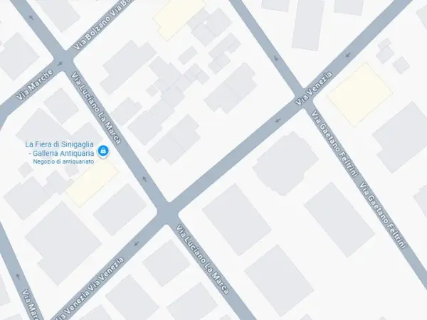 L'appartamento bifamiliare si trova in Via Venezia a Senigallia.